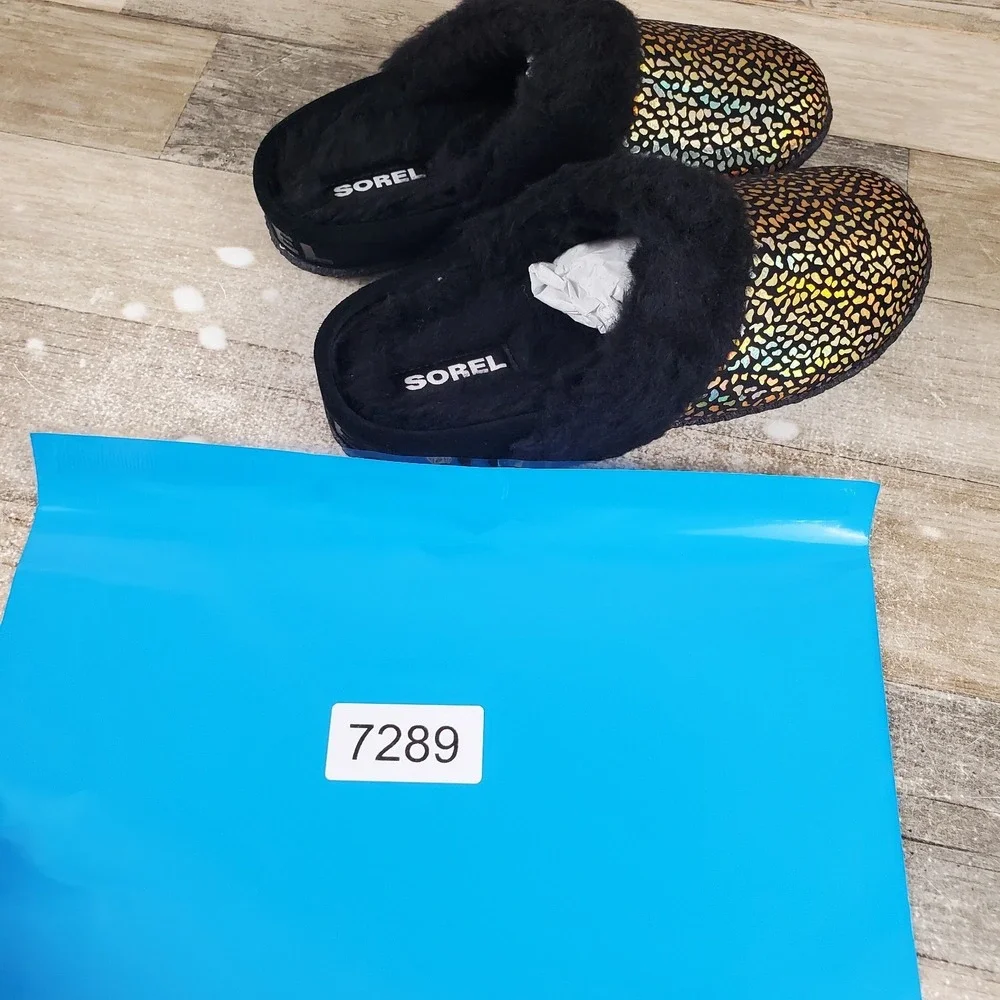 Sorel Nakiska Slide II Kids Shoes Sz 4 Black‎ Sea Salt Faux Fur Lined Slippers
